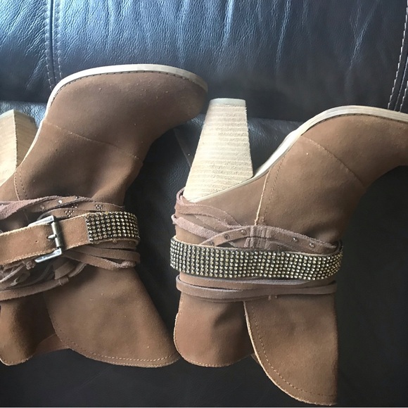 Booties - Picture 4 of 5